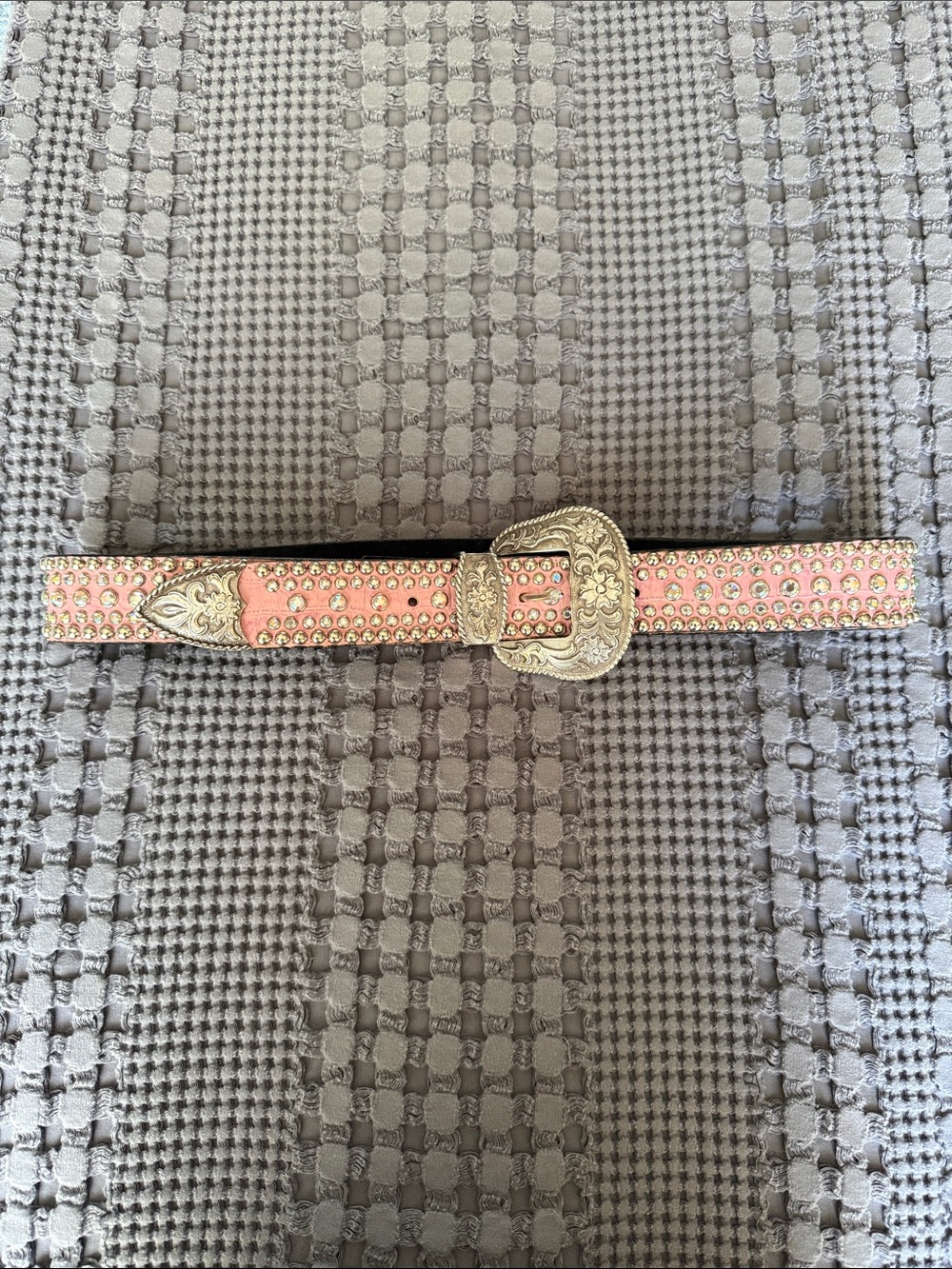 Studded Pink Western-Style Women's Belt with Decorative Buckle